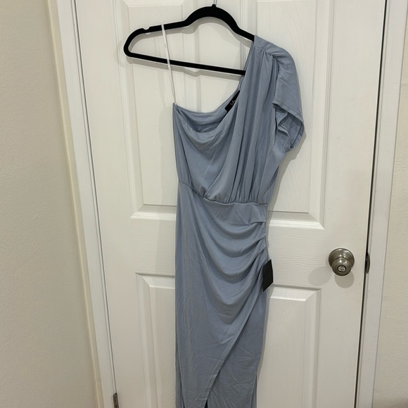 Lulus take me out one shoulder maxi dress in light blue - Picture 2 of 4